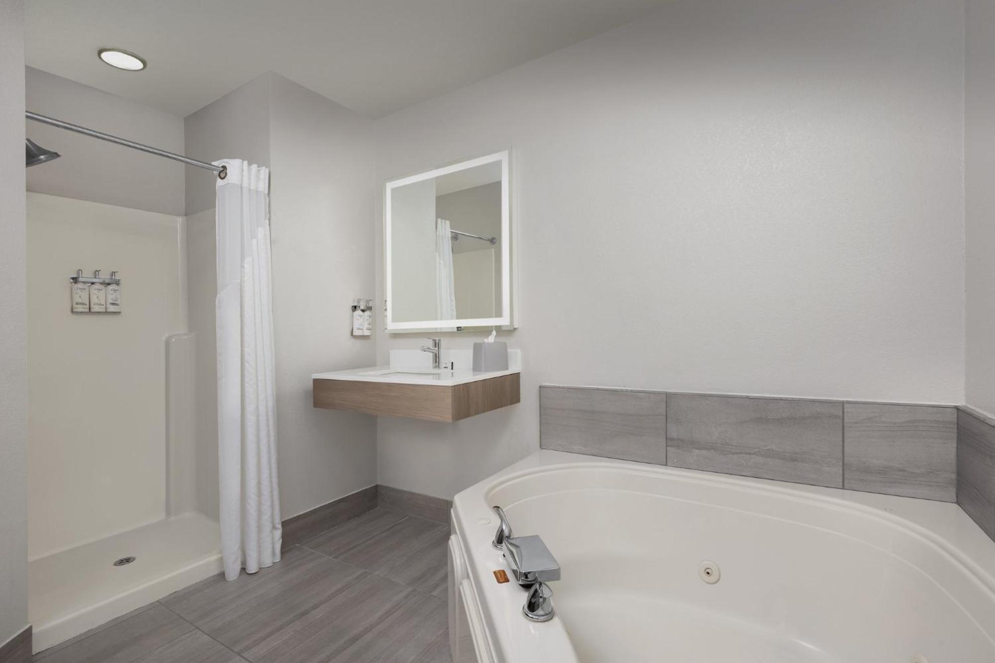 Holiday Inn Express & Suites Superior By Ihg מראה חיצוני תמונה